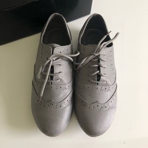 Women’s Oxford shoes